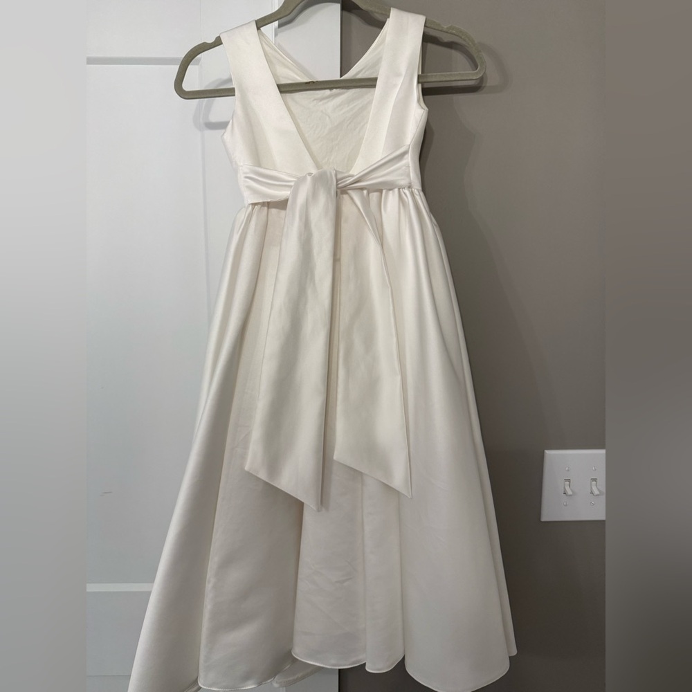 Lovely White Girls' Formal Dress with Cape - Picture 7 of 7